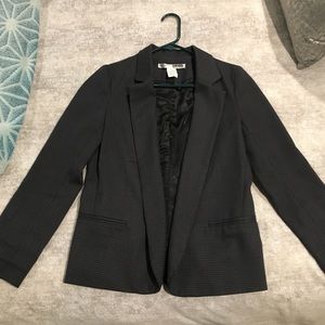 Grey/black houndstooth blazer